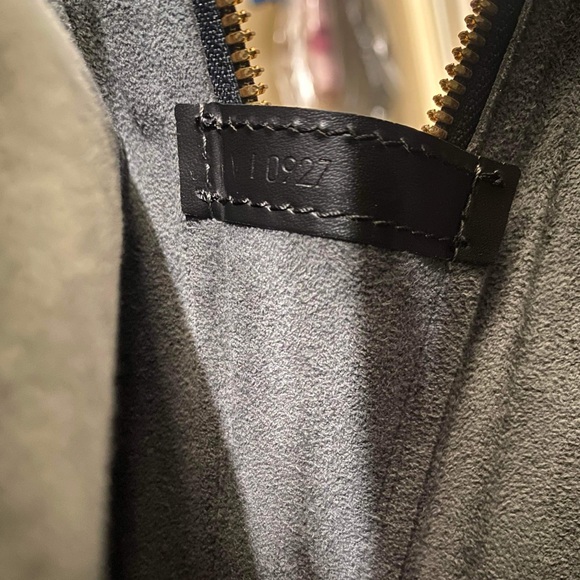 Louis Vuitton Mabillon Backpack - Picture 4 of 9